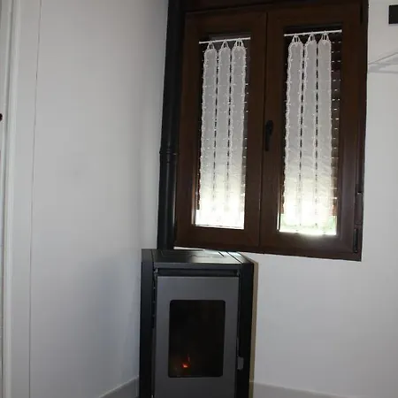 Barbacana, Dieciocho Apartment *
